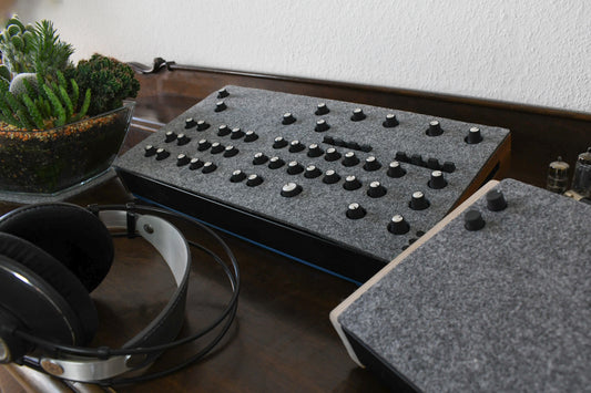 FeltLab Dust Cover für Jomox MBase